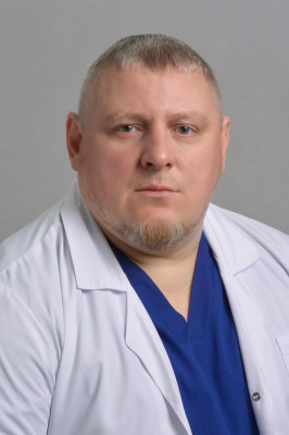 Заведующий хирургическим отделением по оказанию неотложной помощи детям, врач-хирург детский высшей квалификационной категории, кандидат медицинских наук. Моторин Олег Михайлович
